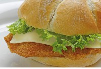 Schnitzel-Semmel mit Käse Huhn